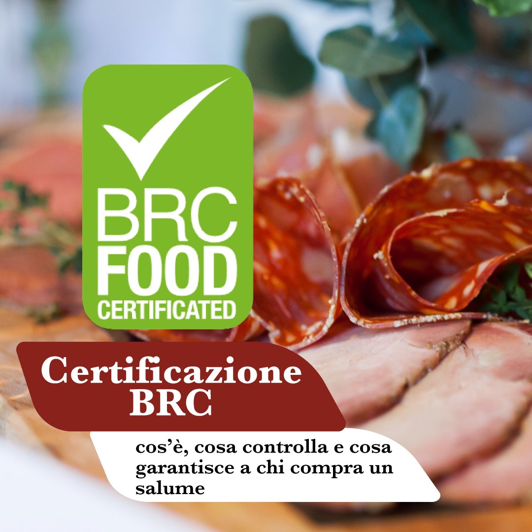 Certificazione BRC: salumi affettati su un tagliere con il simbolo BRC Food in primo piano