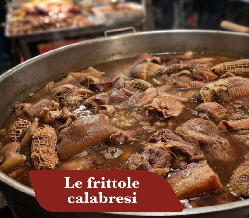 Frittole calabresi in cottura nella caddàra di rame